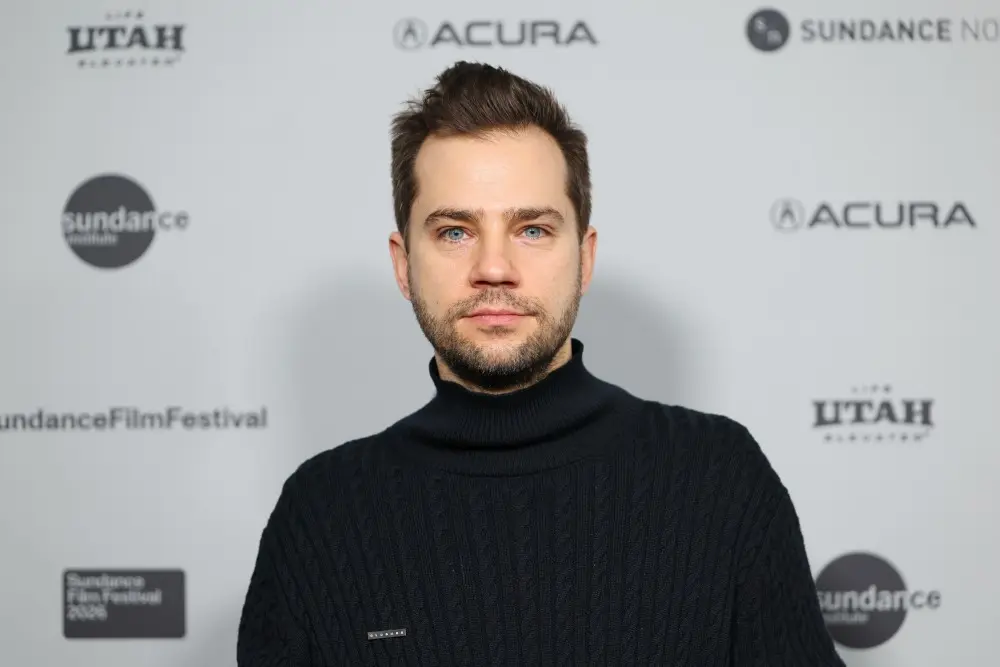 Michał Marczak trece la ficțiune: „Perfection” explorează universul hipsterilor din Berlin